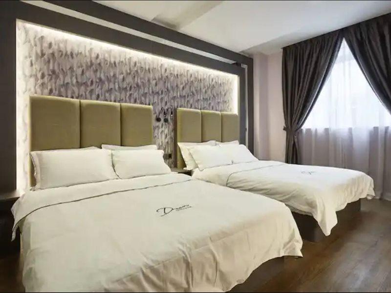 Dream Luxury Hotel Muar Exterior photo