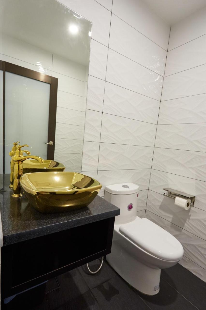 Dream Luxury Hotel Muar Exterior photo