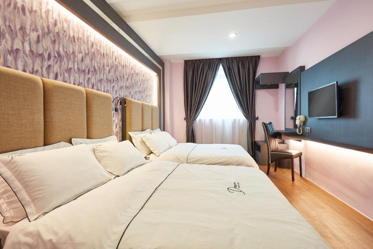 Dream Luxury Hotel Muar Exterior photo