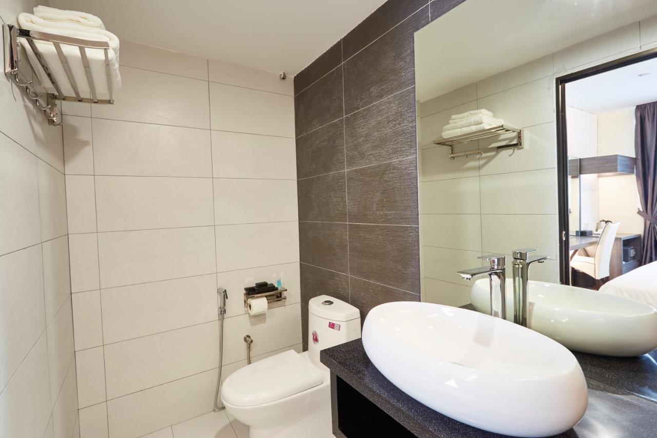 Dream Luxury Hotel Muar Exterior photo