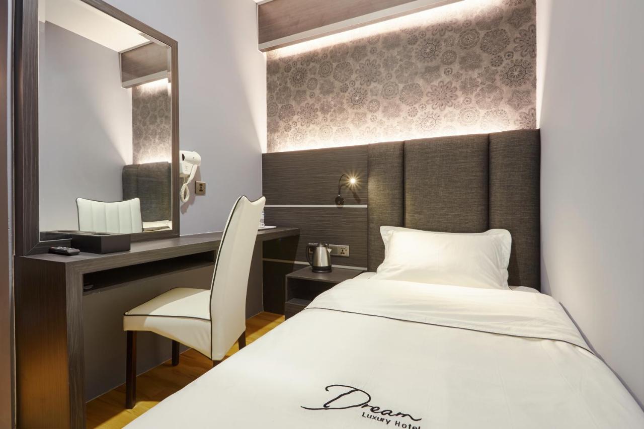 Dream Luxury Hotel Muar Exterior photo